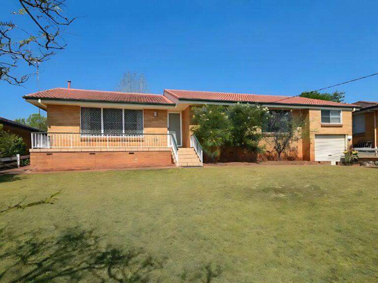 Centenary Heights QLD