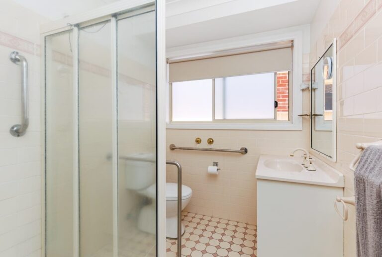 MVCABA 2nd Property Bathroom