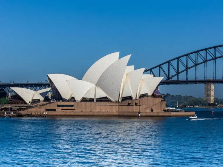 What are the best cities or suburbs to buy a home in Australia for families?